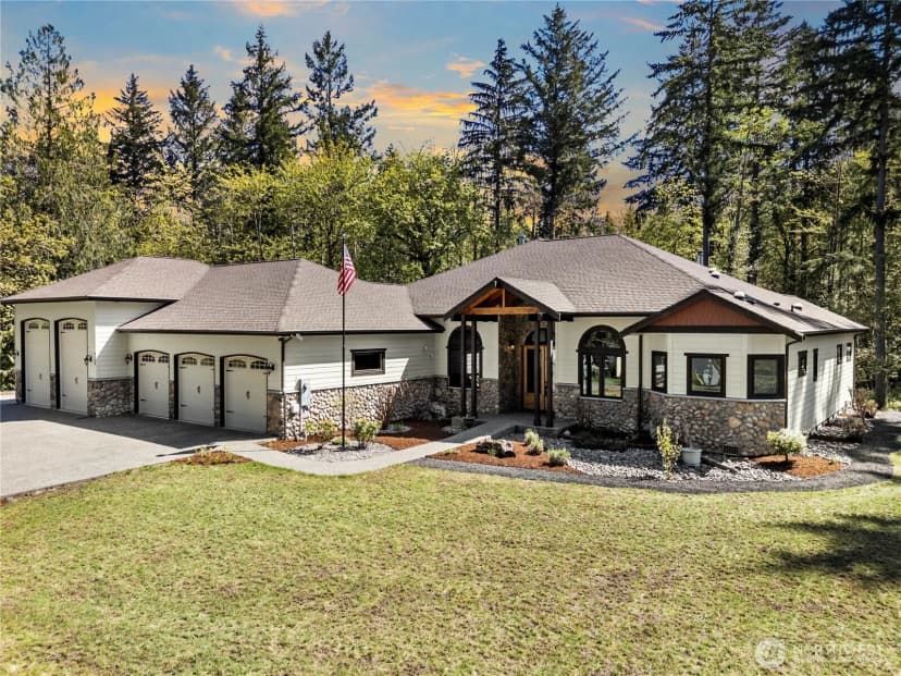 Property photo for 6120 Lake St Clair Se, Olympia photo 2