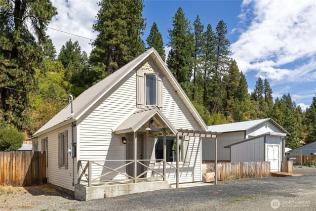 Property photo for 106 E Fourth Street, Cle Elum