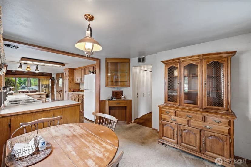 Property photo for 16023 35th Avenue Ne, Lake Forest Park photo 14
