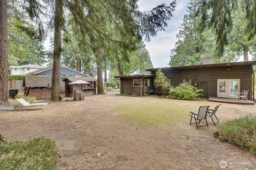 Property photo for 16023 35th Avenue Ne, Lake Forest Park photo 31