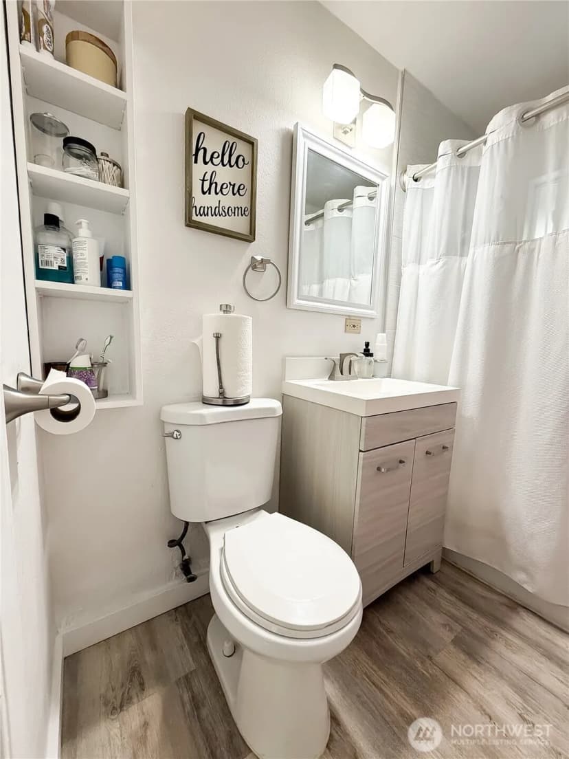 Property photo for 9005 Canyon Dr, Kent photo 9