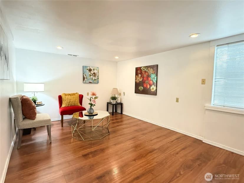 Property photo for 9005 Canyon Dr, Kent photo 21