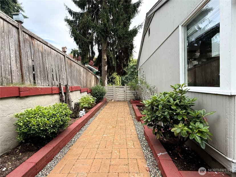 Property photo for 9005 Canyon Dr, Kent photo 33