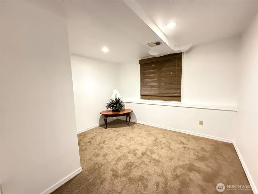 Property photo for 9005 Canyon Dr, Kent photo 18