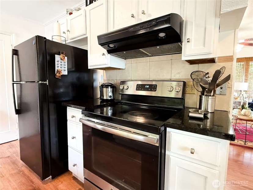 Property photo for 9005 Canyon Dr, Kent photo 17