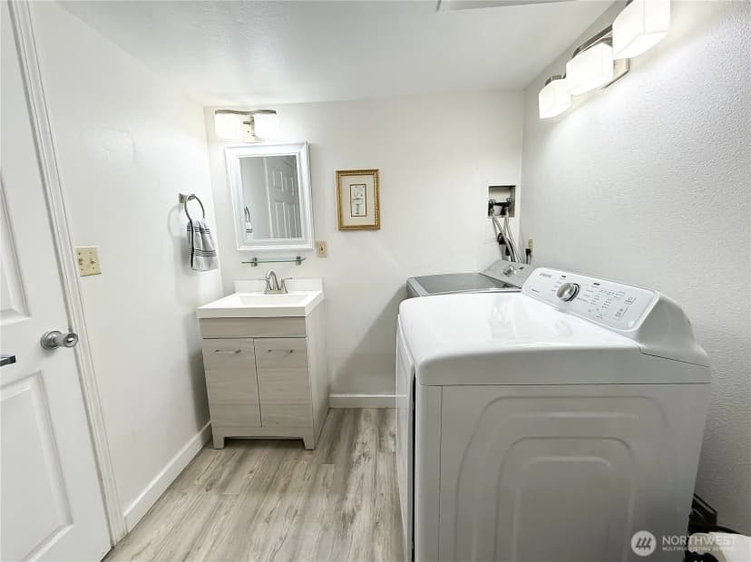Property photo for 9005 Canyon Dr, Kent photo 35