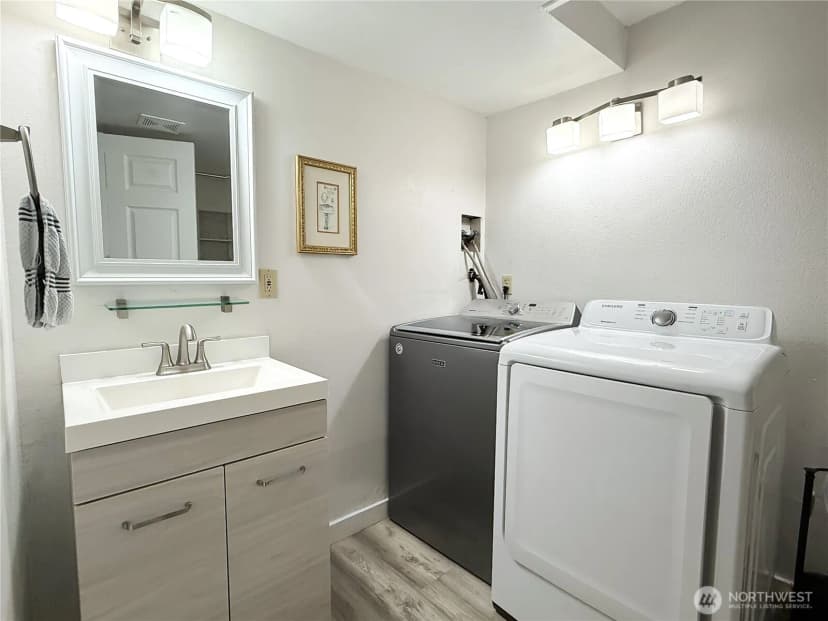 Property photo for 9005 Canyon Dr, Kent photo 25