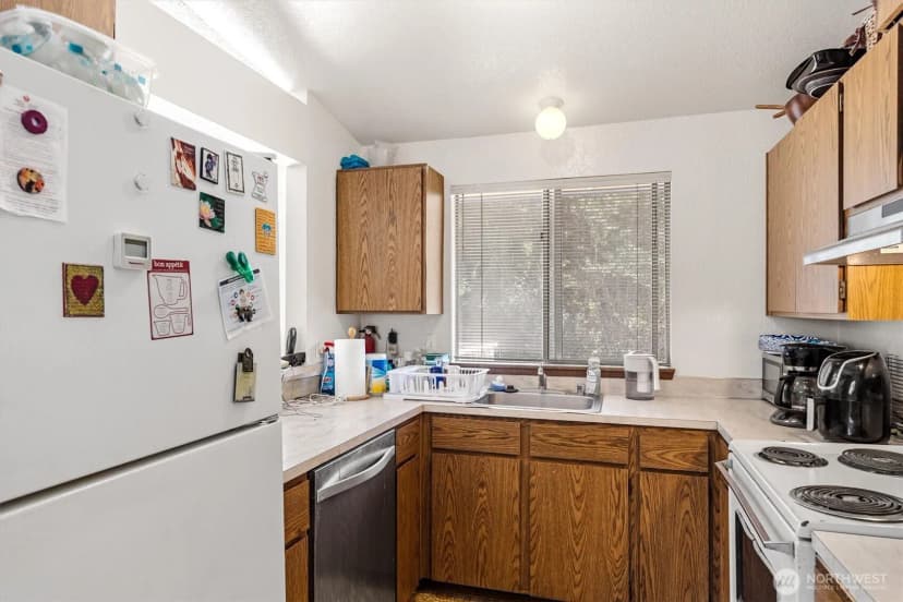 Property photo for 18223 22nd Drive Se, Bothell photo 19