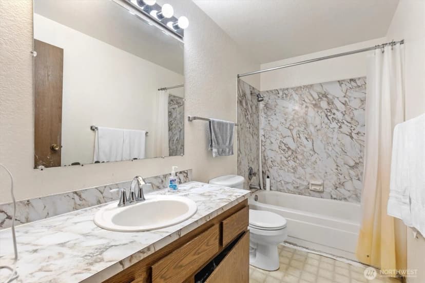 Property photo for 18223 22nd Drive Se, Bothell photo 23