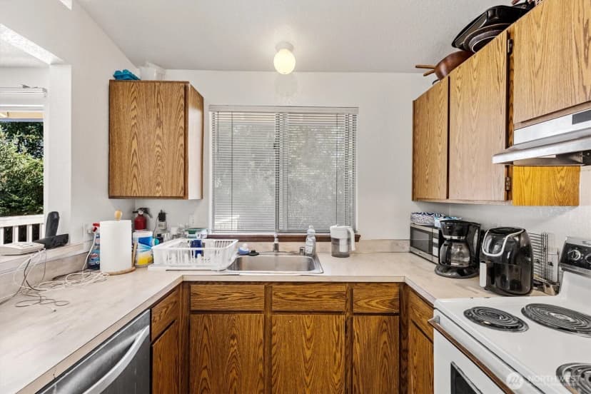 Property photo for 18223 22nd Drive Se, Bothell photo 18