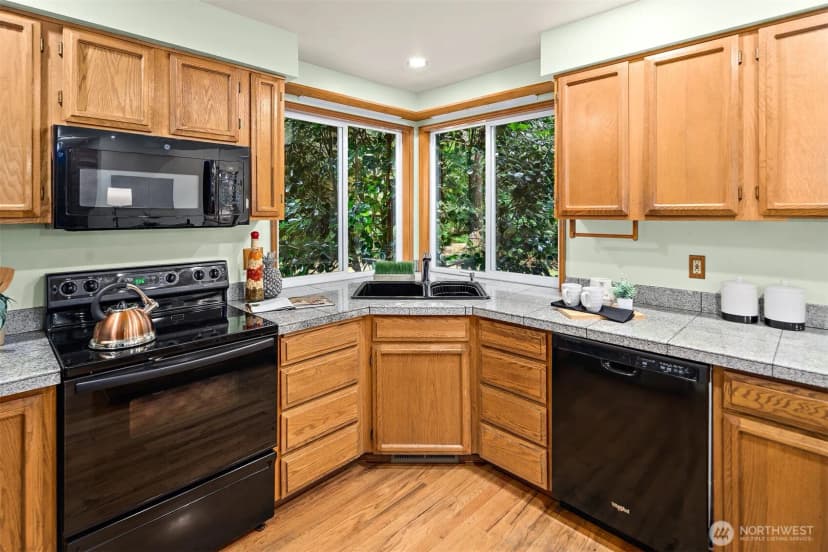 Property photo for 22119 Ne 78th Street, Redmond photo 10