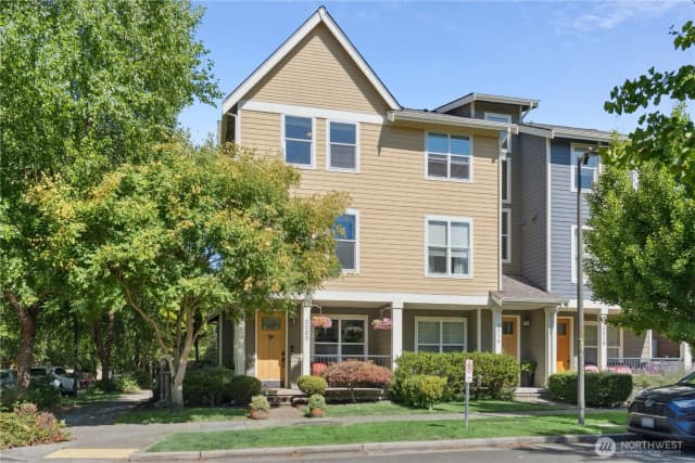 Property photo for 3020 Sw Graham Street, Seattle