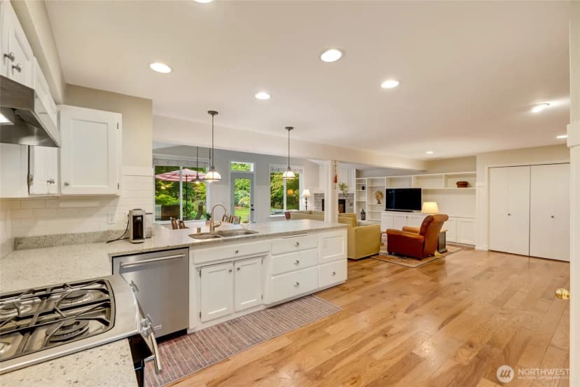 Property photo for 13433 42nd Avenue W, Mukilteo photo 8