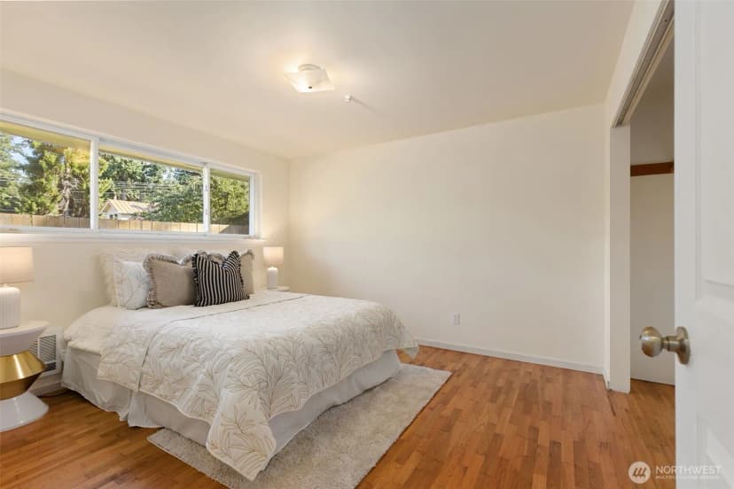 Property photo for 2604 Strassburg Street Ne, Bremerton photo 12