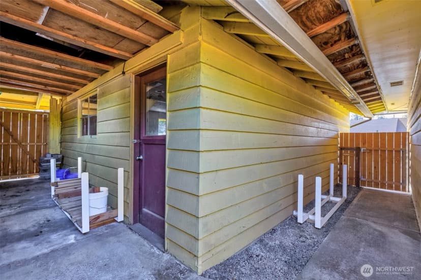 Property photo for 2604 Strassburg Street Ne, Bremerton photo 27