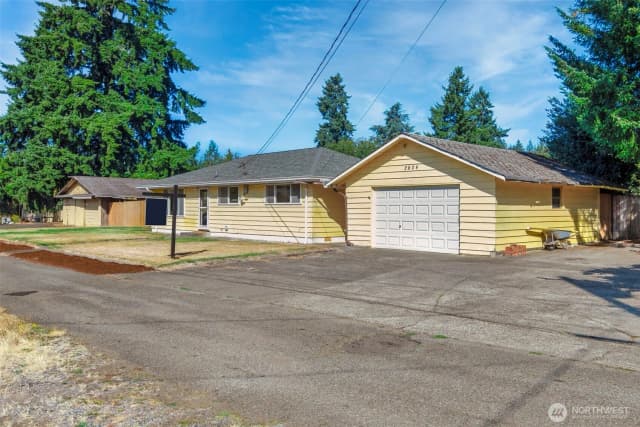 Property photo for 2604 Strassburg Street Ne, Bremerton photo 2