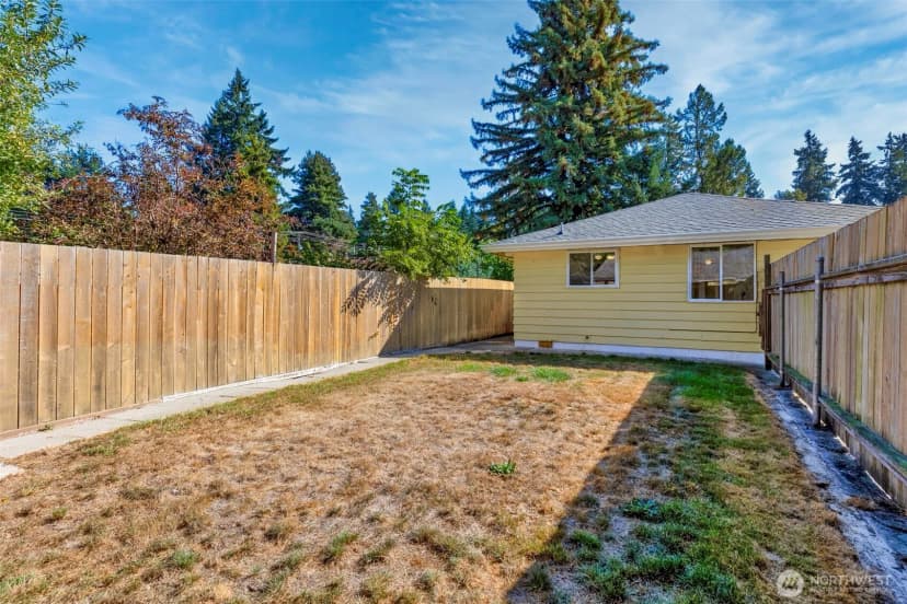 Property photo for 2604 Strassburg Street Ne, Bremerton photo 25