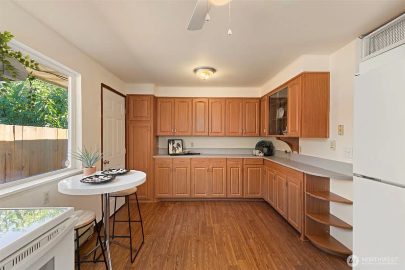 Property photo for 2604 Strassburg Street Ne, Bremerton photo 9