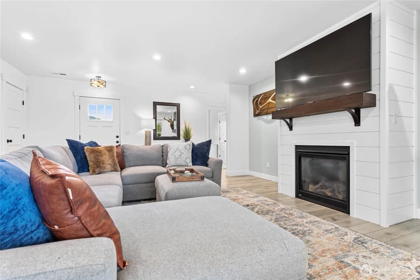 Property photo for 414 Cornerstone Drive, Sumas photo 6