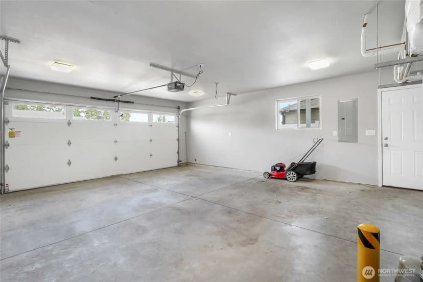 Property photo for 34 Grant Drive, Ephrata photo 25