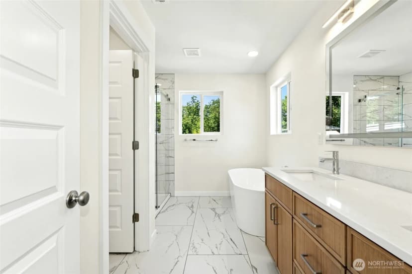 Property photo for 3010 Fauntleroy Avenue Sw, Seattle photo 19