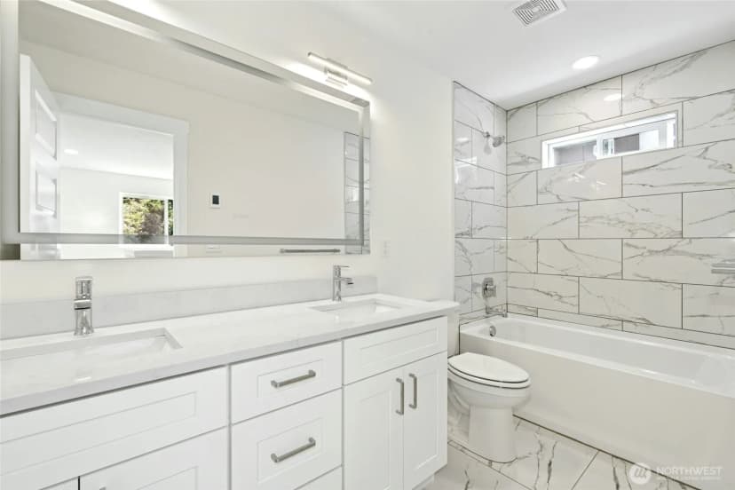 Property photo for 3010 Fauntleroy Avenue Sw, Seattle photo 24