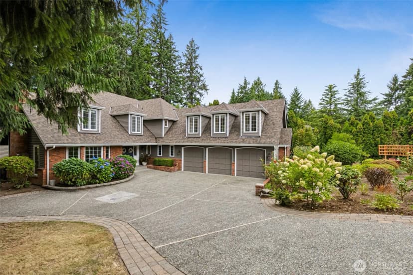 Property photo for 3385 126th Avenue Ne, Bellevue photo 2
