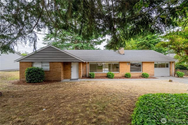 Property photo for 20318 19th Avenue Ne, Shoreline