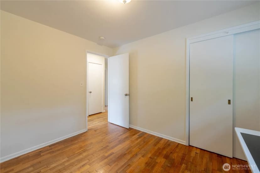 Property photo for 20318 19th Avenue Ne, Shoreline photo 17