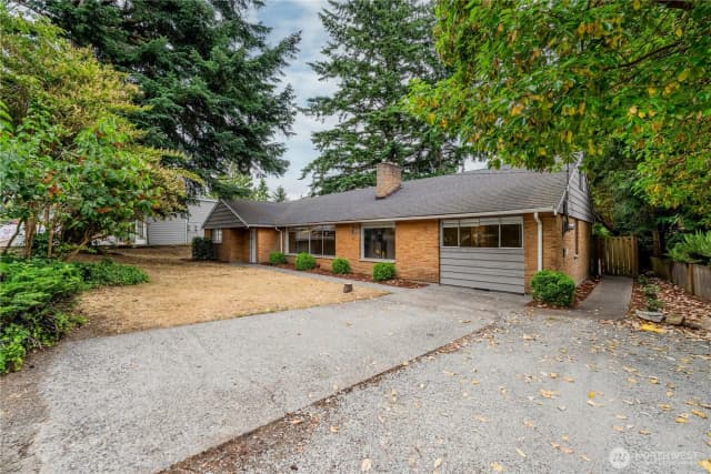Property photo for 20318 19th Avenue Ne, Shoreline photo 2