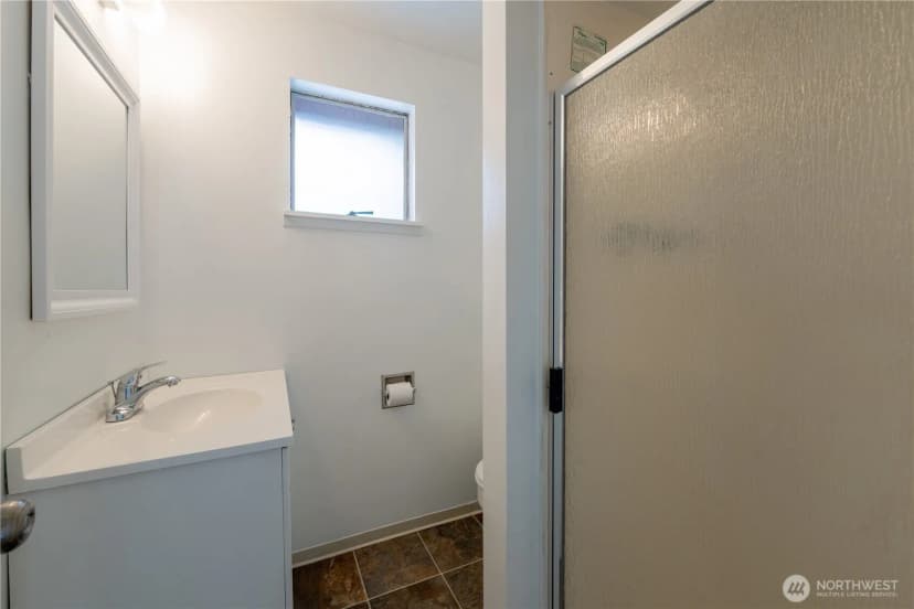 Property photo for 20318 19th Avenue Ne, Shoreline photo 24