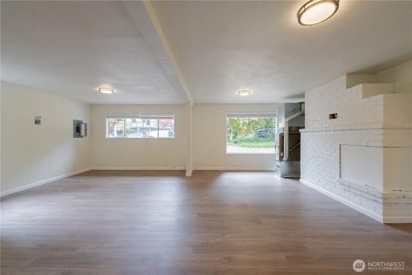 Property photo for 20318 19th Avenue Ne, Shoreline photo 15