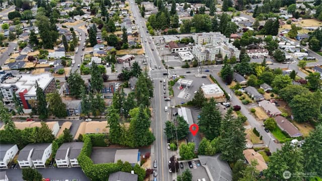 Property photo for 20318 19th Avenue Ne, Shoreline photo 5