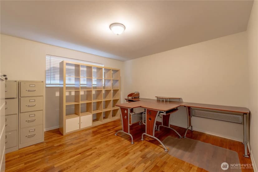 Property photo for 20318 19th Avenue Ne, Shoreline photo 22