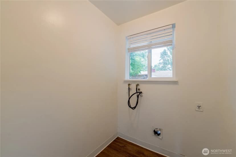 Property photo for 20318 19th Avenue Ne, Shoreline photo 27