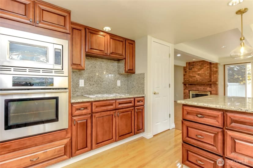 Property photo for 33615 7th Place Sw, Federal Way photo 16
