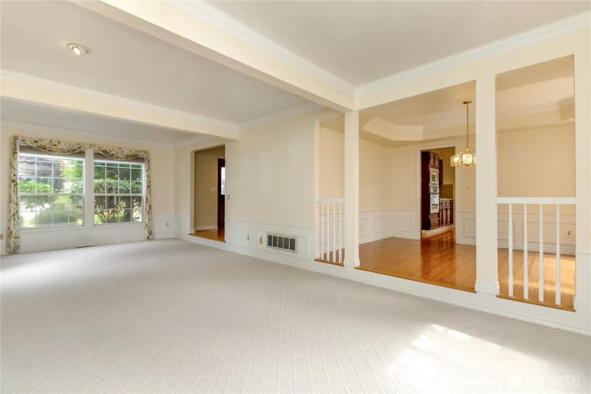 Property photo for 33615 7th Place Sw, Federal Way photo 8