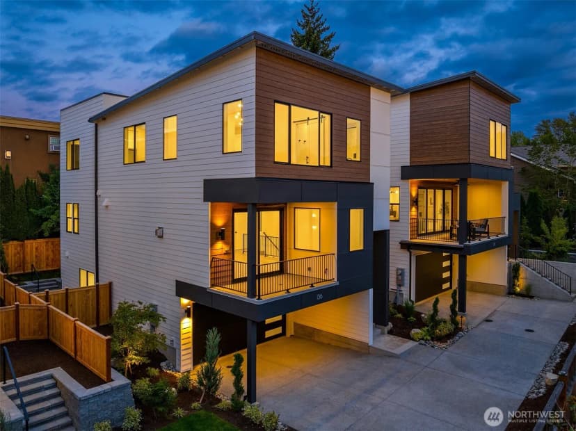 Property photo for 136 8th Court, Kirkland photo 33