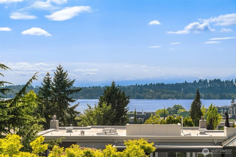 Property photo for 136 8th Court, Kirkland photo 31