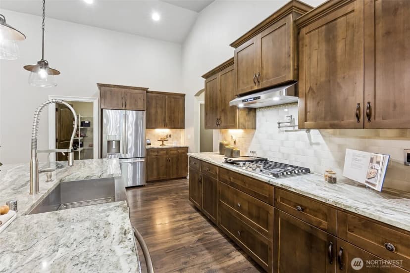 Property photo for 21726 Orting Kapowsin Highway E, Graham photo 18