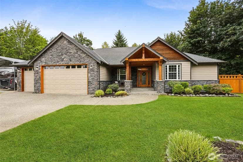 Property photo for 21726 Orting Kapowsin Highway E, Graham photo 2