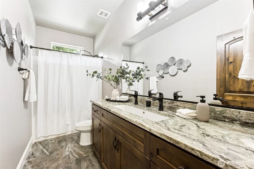 Property photo for 21726 Orting Kapowsin Highway E, Graham photo 31