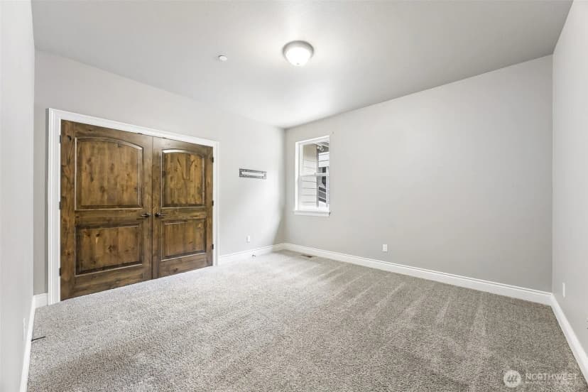 Property photo for 21726 Orting Kapowsin Highway E, Graham photo 29