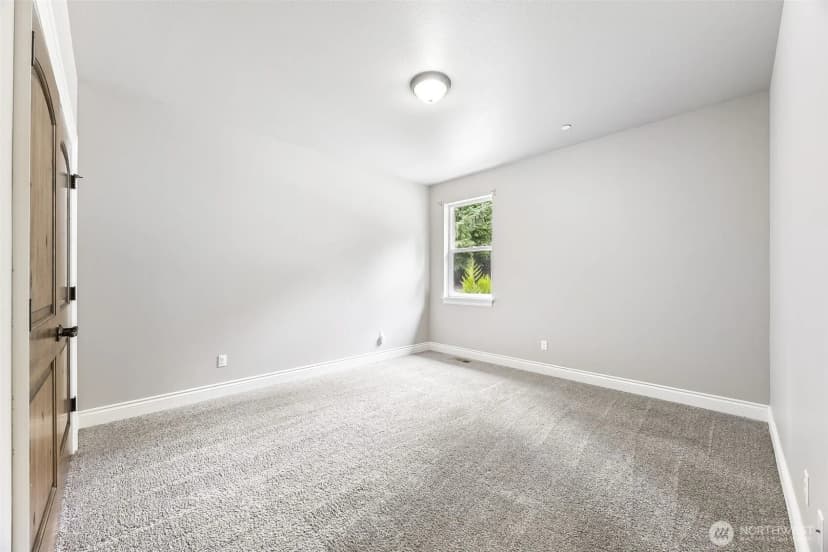 Property photo for 21726 Orting Kapowsin Highway E, Graham photo 30