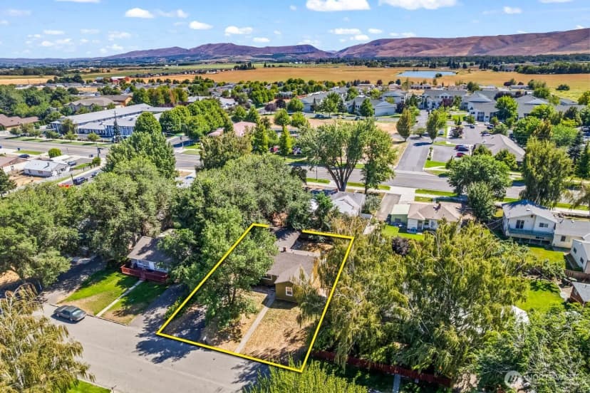 Property photo for 704 E Hobert Avenue, Ellensburg photo 27