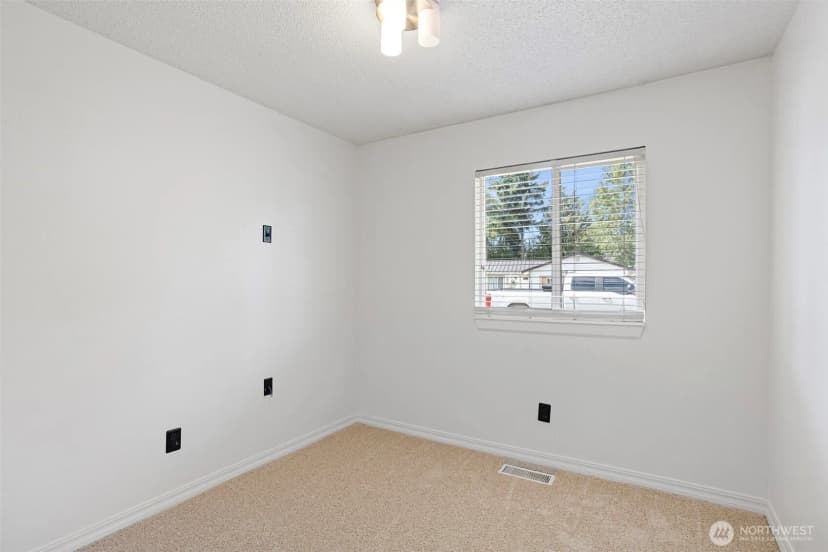 Property photo for 29540 32nd Place S, Auburn photo 17