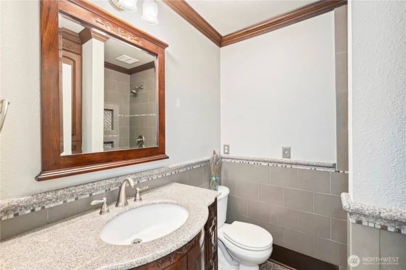 Property photo for 3002 Locust Avenue W, University Place photo 19