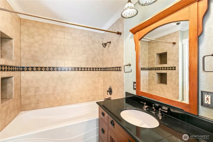 Property photo for 3002 Locust Avenue W, University Place photo 15