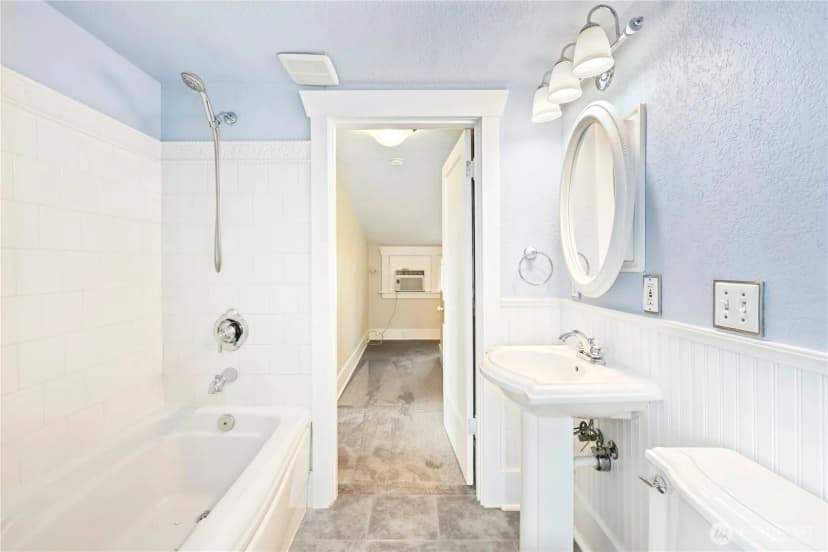 Property photo for 3002 Locust Avenue W, University Place photo 27
