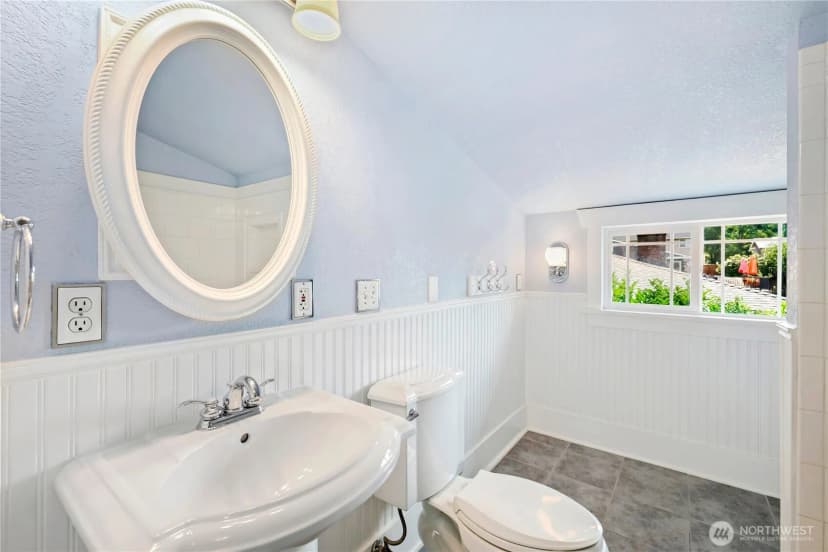 Property photo for 3002 Locust Avenue W, University Place photo 26